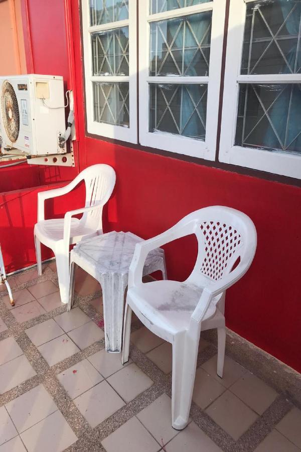 Oyo 1141 Ban Dao Hotel Джомтиен Бийч Екстериор снимка