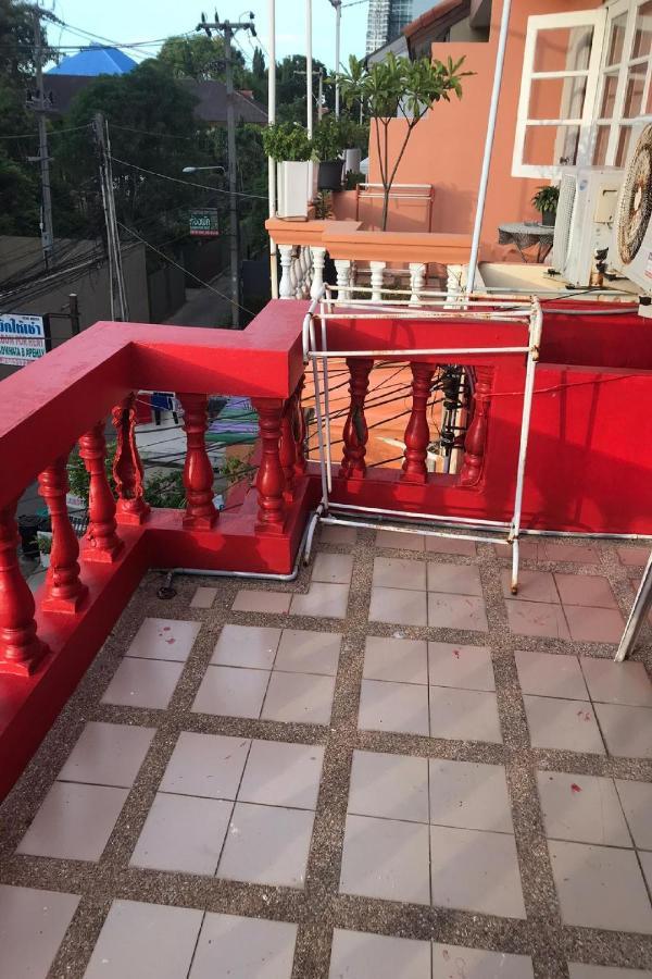 Oyo 1141 Ban Dao Hotel Джомтиен Бийч Екстериор снимка