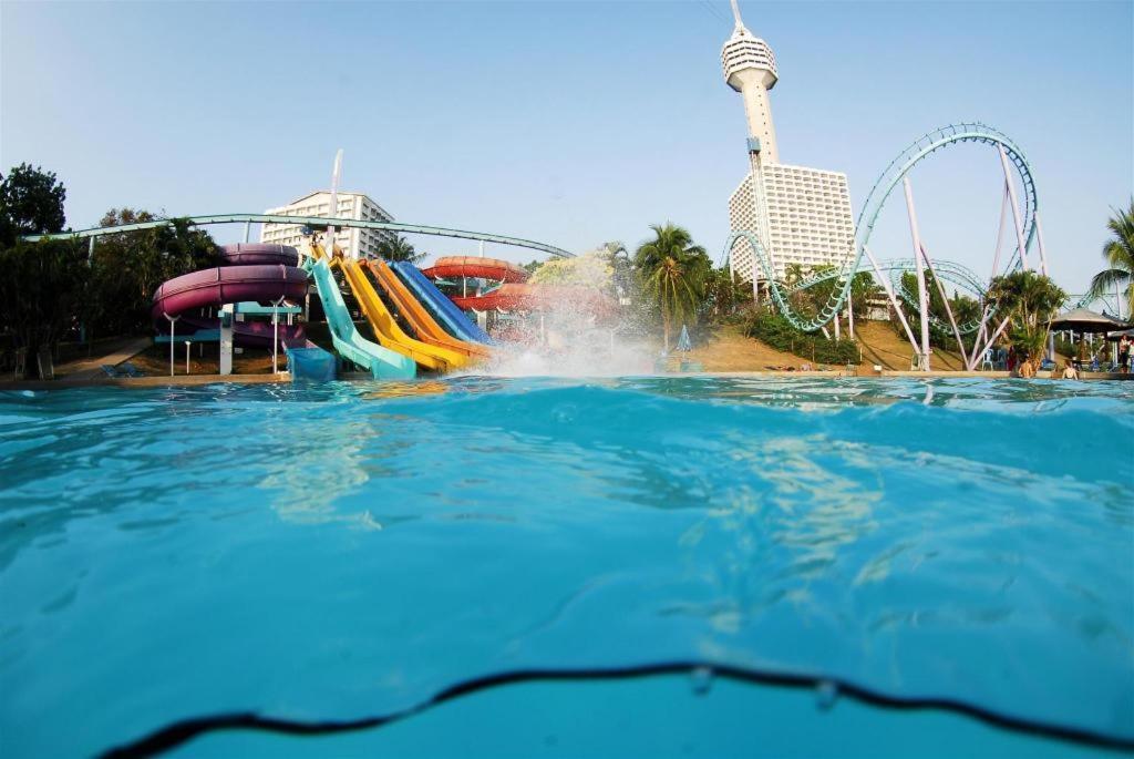 Oyo 1141 Ban Dao Hotel Джомтиен Бийч Екстериор снимка