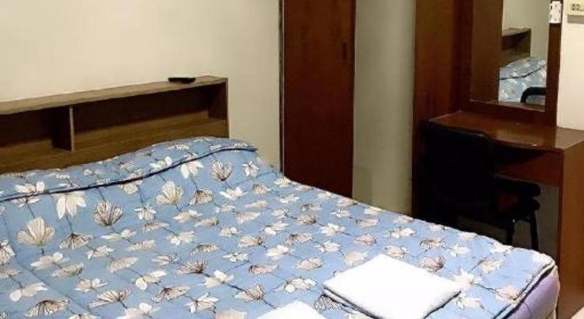 Oyo 1141 Ban Dao Hotel Джомтиен Бийч Екстериор снимка