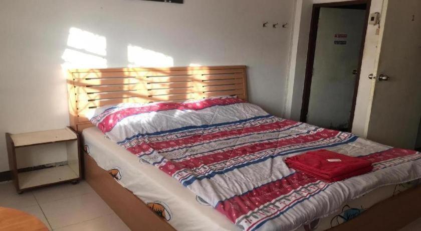 Oyo 1141 Ban Dao Hotel Джомтиен Бийч Екстериор снимка